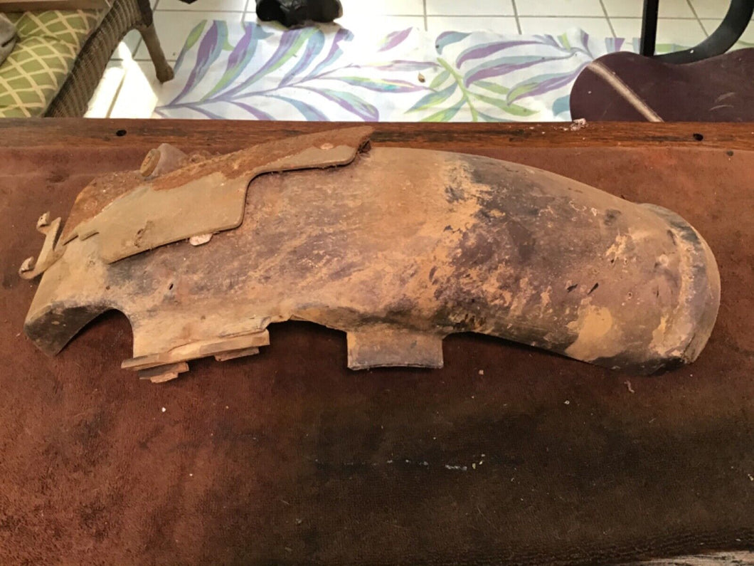 1983 Honda XR200 inner fender mud guard