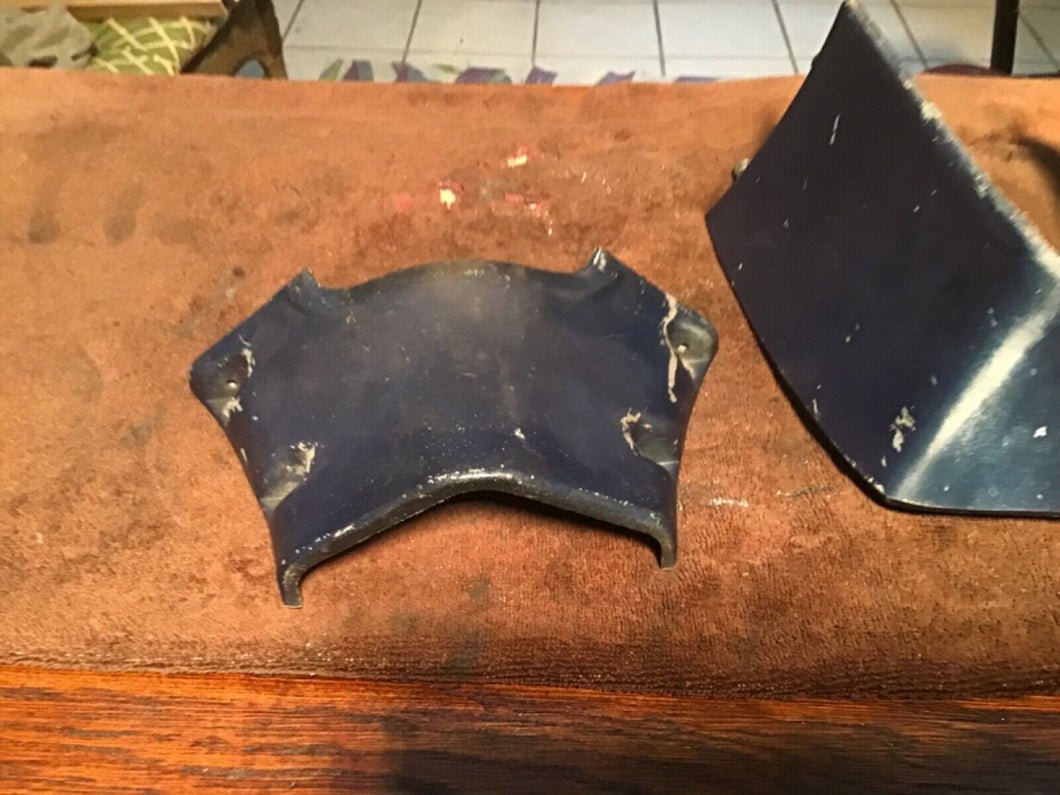 1977 EVINRUDE Johnson OUTBOARD 75HP 75743S Lower engine covers cover