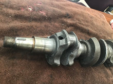 Load image into Gallery viewer, 1977 EVINRUDE Johnson OUTBOARD 75HP 75743S Crankshaft crank journals lobes
