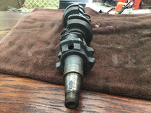Load image into Gallery viewer, 1977 EVINRUDE Johnson OUTBOARD 75HP 75743S Crankshaft crank journals lobes
