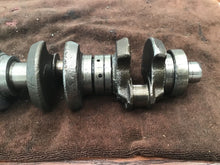 Load image into Gallery viewer, 1977 EVINRUDE Johnson OUTBOARD 75HP 75743S Crankshaft crank journals lobes
