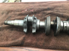 Load image into Gallery viewer, 1977 EVINRUDE Johnson OUTBOARD 75HP 75743S Crankshaft crank journals lobes

