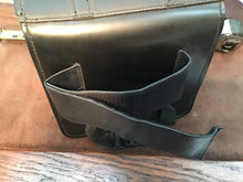 Load image into Gallery viewer, Raider Saddle Bag Universal bagger Harley Honda Yamaha hard bag

