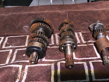 Load image into Gallery viewer, 1965 Honda cb 160 CB160 CL160 transmission tranny kicker gear spring gears super
