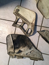 Load image into Gallery viewer, Honda CR125R CR250R Front Number Plate 1990 1991 Side Covers Gas tank shroud
