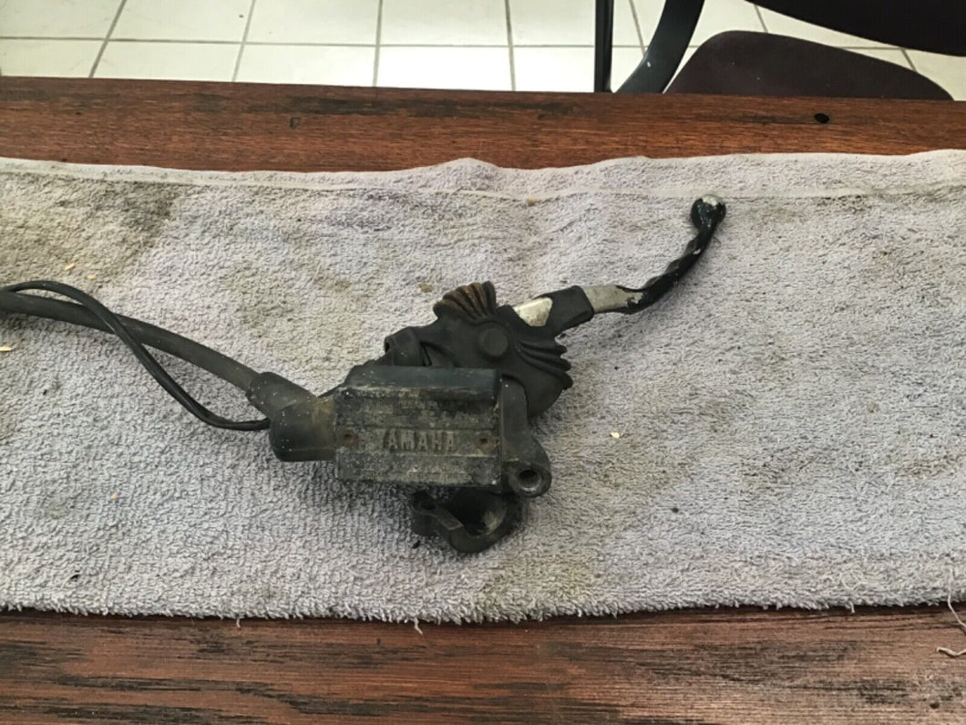 1982 Yamaha MAxim 650 Front brake reservoir