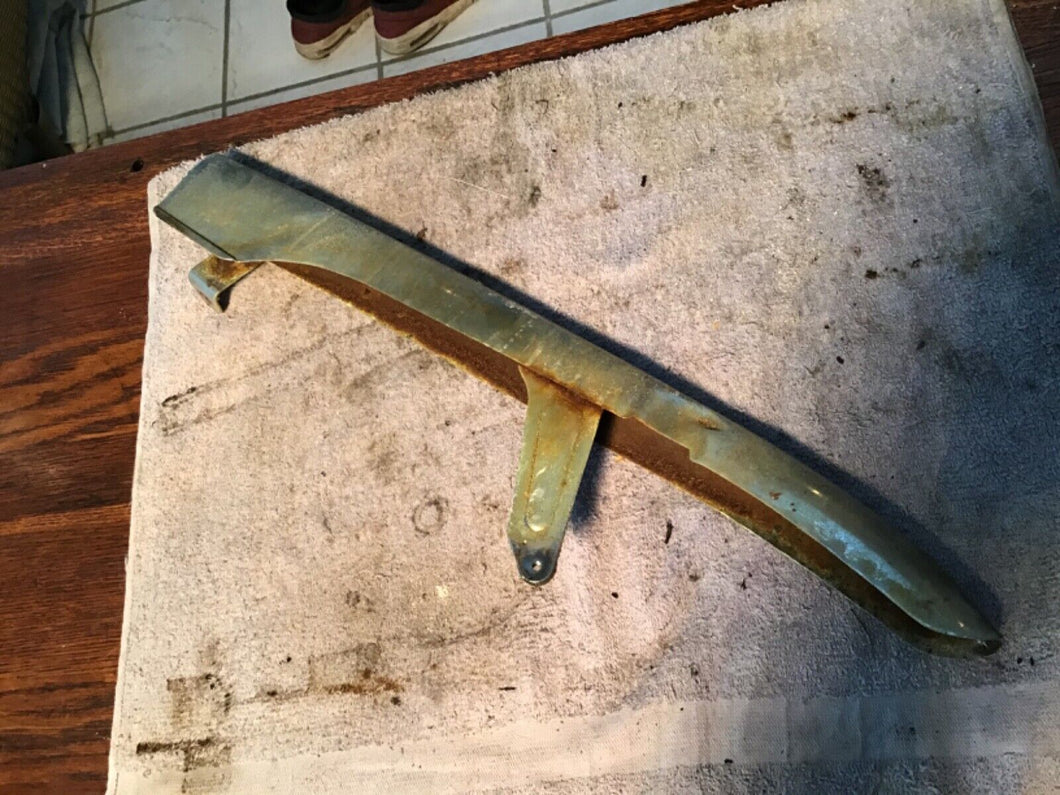 1975 Suzuki GT250 chain guard chain guide rear