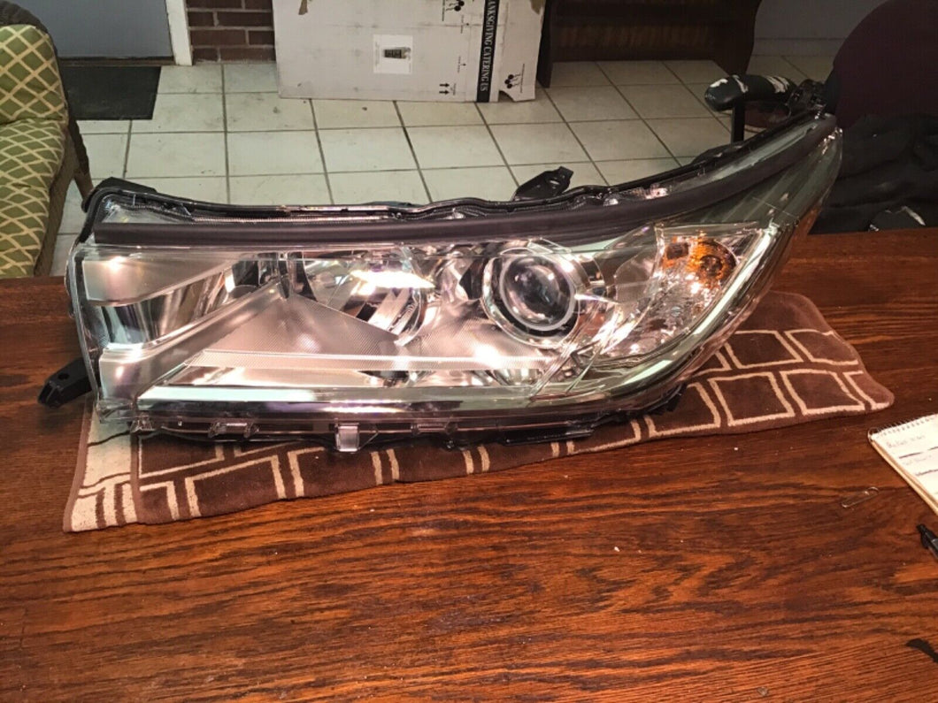 NEW LEFT HEADLIGHT FITS TOYOTA HIGHLANDER LE PLUS 2017 81150-0E330 TO2502251