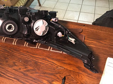 Load image into Gallery viewer, NEW LEFT HEADLIGHT FITS TOYOTA HIGHLANDER LE PLUS 2017 81150-0E330 TO2502251
