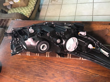 Load image into Gallery viewer, NEW LEFT HEADLIGHT FITS TOYOTA HIGHLANDER LE PLUS 2017 81150-0E330 TO2502251
