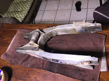 Load image into Gallery viewer, 1991 SUZUKI RM125 RM 125 swing arm swingarm chain guard guide

