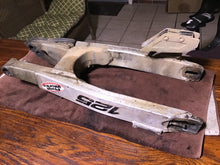 Load image into Gallery viewer, 1991 SUZUKI RM125 RM 125 swing arm swingarm chain guard guide
