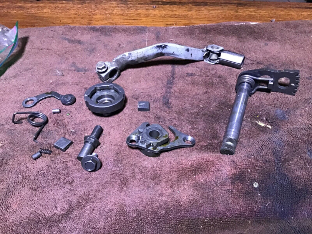 1991 SUZUKI RM125 RM 125 shift shaft shifter shift linkage assembly pawls gear