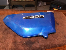 Load image into Gallery viewer, 1978 Kawasaki KZ200 RH side cover panel plastic
