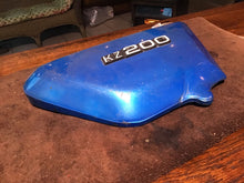 Load image into Gallery viewer, 1978 Kawasaki KZ200 RH side cover panel plastic
