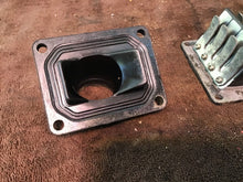 Load image into Gallery viewer, 1978 Yamaha DT250 reeds intake manifold rubber intake
