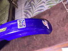 Load image into Gallery viewer, 2001 Yamaha YZ125 BLUE OEM FRONT WHEEL FENDER COWL FAIRING
