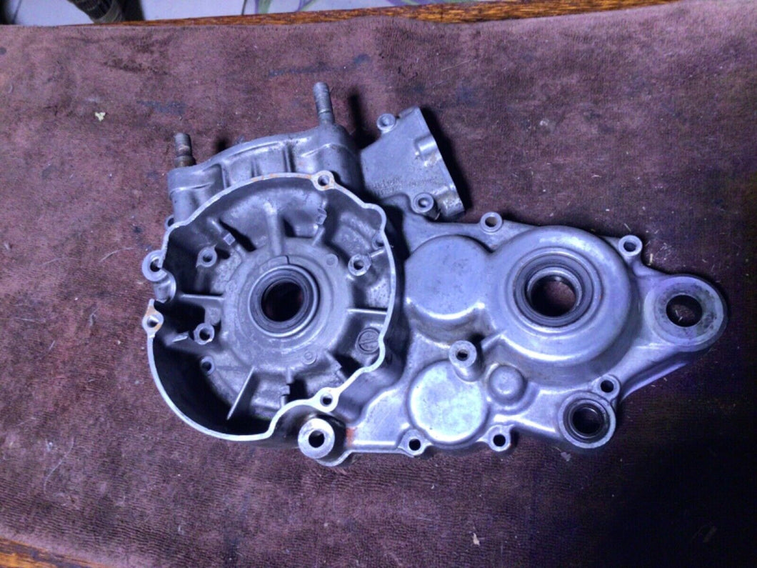 1990 SUZUKI RM250 LEFT SIDE ENGINE CASE HALF, STATOR SIDE, FITS 89-92, MX79-1