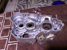 Load image into Gallery viewer, YZ250 YAMAHA 1994  CRANKCASE RIGHT CRANK CASE
