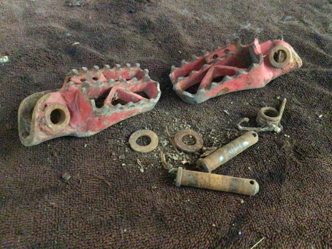 1991 KTM 250 EXC MX Foot Pegs mounts hardware