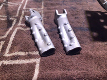 Load image into Gallery viewer, 1973 Beta Premier 125 Skid Plate Foot Pegs
