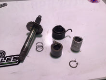 Load image into Gallery viewer, 1983 Honda XR 100 R XR100 XR100R / Original OEM Nice KICK START SHAFT KICKER
