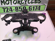 Load image into Gallery viewer, 1998 Honda CBR600F3 FRONT UPPER LOWER FORKS CLAMP TRIPLE TREE STEM
