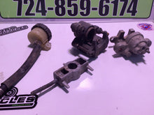Load image into Gallery viewer, 1998 Honda CBR600 F3 rear brake caliper front brake caliper cores rear brake res
