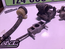 Load image into Gallery viewer, 1998 Honda CBR600 F3 rear brake caliper front brake caliper cores rear brake res
