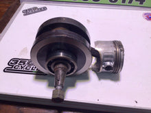 Load image into Gallery viewer, 1978 SUZUKI SP370 SP 370 CRANKSHAFT CRANK + GOOD SMOOTH BEARING - GOOD THREADS
