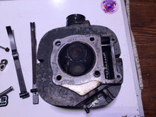 Load image into Gallery viewer, 1978 SUZUKI SP370 SP 370 CYLINDER HEAD + GOOD VALVES + Guides Tensioner Cam
