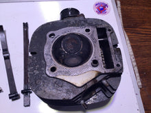 Load image into Gallery viewer, 1978 SUZUKI SP370 SP 370 CYLINDER HEAD + GOOD VALVES + Guides Tensioner Cam
