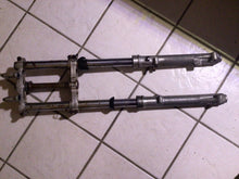 Load image into Gallery viewer, 1978 SUZUKI SP370 SP 370 Front forks triple tree suspension
