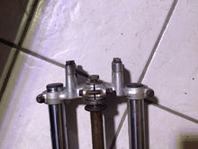 Load image into Gallery viewer, 1978 SUZUKI SP370 SP 370 Front forks triple tree suspension
