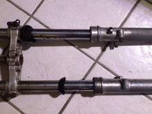 Load image into Gallery viewer, 1978 SUZUKI SP370 SP 370 Front forks triple tree suspension
