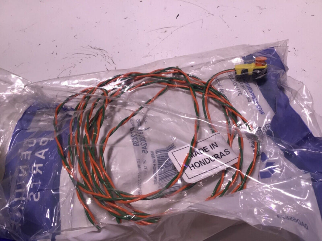 New OEM GM Seat Belt Connector  19180245