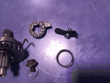 Load image into Gallery viewer, 89 90 91 SUZUKI RM125 KICK START RATCHET SHAFT SPINDLE &amp; IDLE GEAR ASSY
