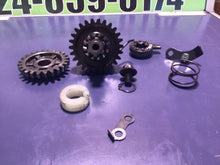 Load image into Gallery viewer, 89 90 91 SUZUKI RM125 KICK START RATCHET SHAFT SPINDLE &amp; IDLE GEAR ASSY
