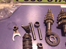 Load image into Gallery viewer, 1990 SUZUKI RM125 ENGINE TRANSMISSION TRANNY ASSEMBLY GEARS 24121-01X00 2
