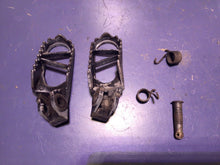 Load image into Gallery viewer, Suzuki RM100 Kawasaki KX85 KX100 Left Right Footpegs Set 2001 thru 2021
