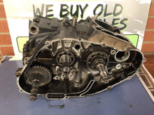 Load image into Gallery viewer, HONDA XL250R XL 250R 1982 82 MOTOR CRANKCASES LEFT RIGHT CRANK CASES bottom end
