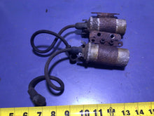 Load image into Gallery viewer, Triumph T100 Daytona Twin T100C T100R Trophy  dual ignition coils For parts
