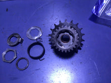 Load image into Gallery viewer, 1968-1970 Triumph T100 500ccTransmission Front Sprocket Outtput Gear Kick spring
