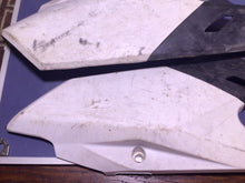 Load image into Gallery viewer, 2014 - 2018 Yamaha YZ450F YZ250F  Blue Plastics Fender Rear Side Number Plates
