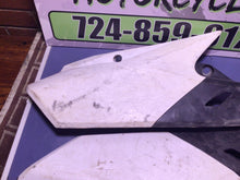 Load image into Gallery viewer, 2014 - 2018 Yamaha YZ450F YZ250F  Blue Plastics Fender Rear Side Number Plates
