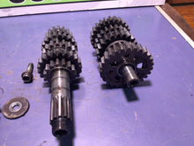 Load image into Gallery viewer, 2005 HONDA CRF450R OEM ENGINE TRANSMISSION TRANNY ASSEMBLY GEARS 23210-MEN-A00
