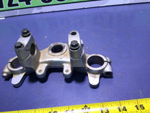 Load image into Gallery viewer, 2001 Yamaha TTR125 TT-R 125L Top Upper Triple Tree Clamp
