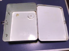 Load image into Gallery viewer, Snow White &amp; The Seven Dwarfs Metal Lunch Box 70/80s Lunchbox w Spinner game
