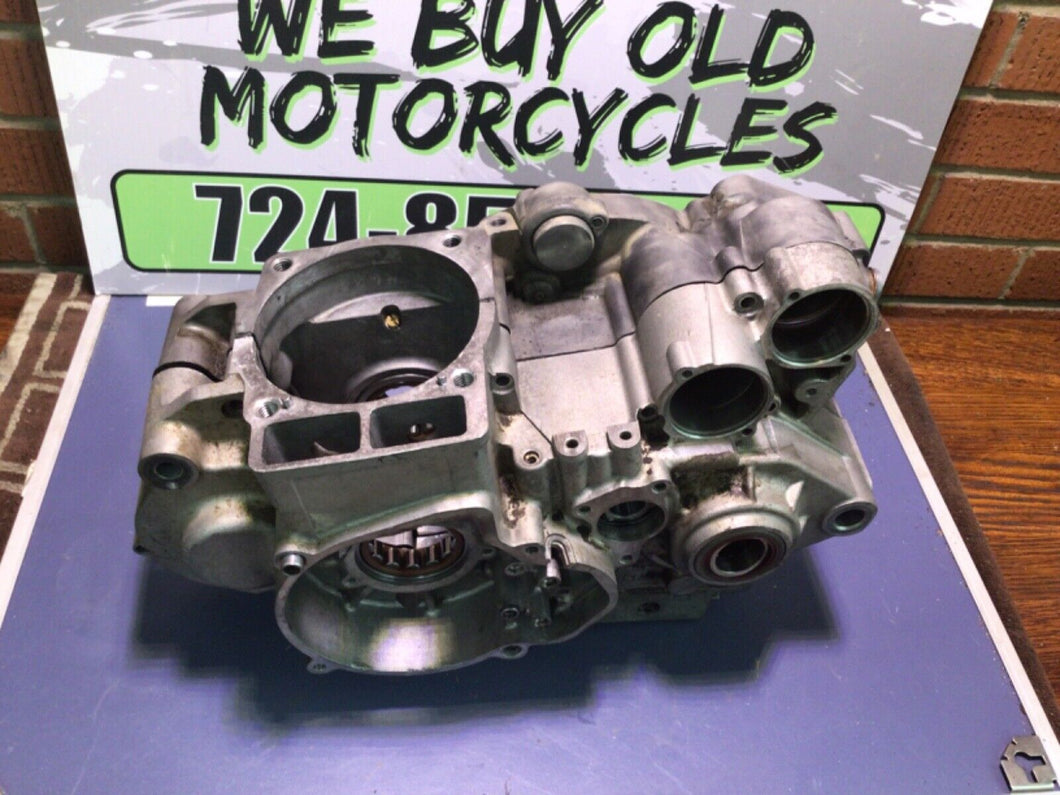 04 KTM 400 450 525 SX OEM Crank cases CRANKCASE CRANK LH RH CASES BOTTOM END