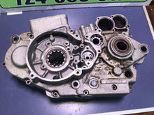 Load image into Gallery viewer, 04 KTM 400 450 525 SX OEM Crank cases CRANKCASE CRANK LH RH CASES BOTTOM END

